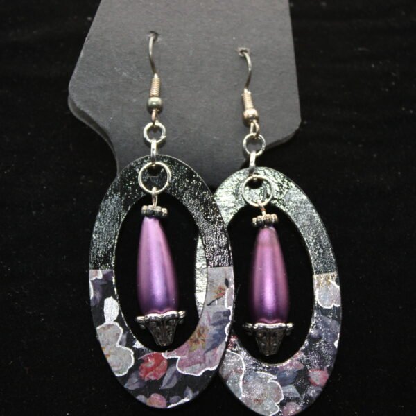 Fancy and Black Elegant Wood Earrings